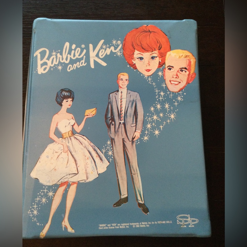 Barbie and Ken 1964 Doll case with clothes